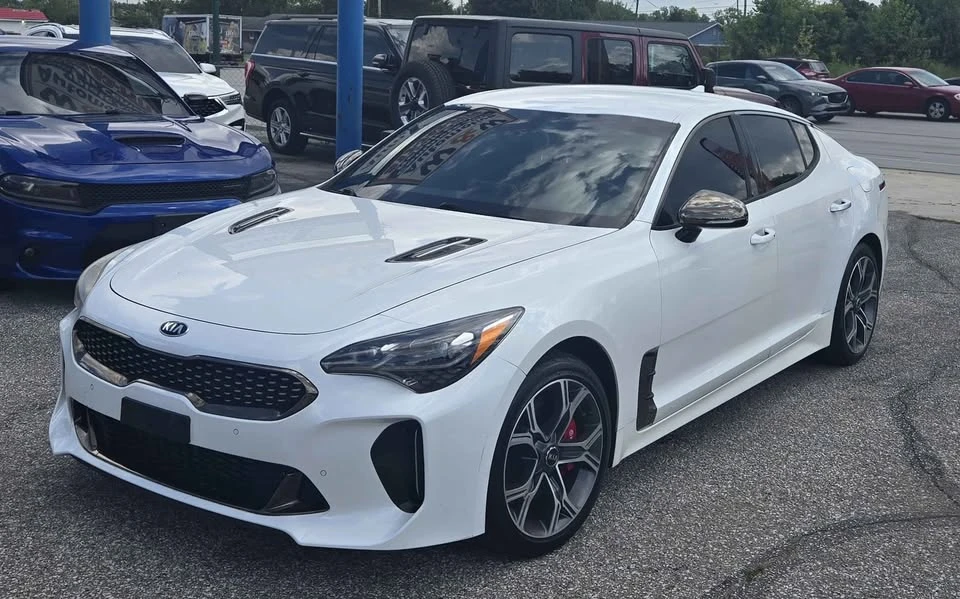 2019 Kia Stinger - Image 3 of 12