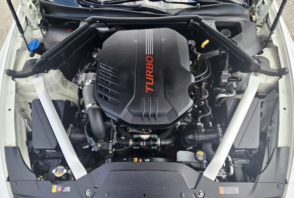 2019 Kia Stinger - Image 12 of 12