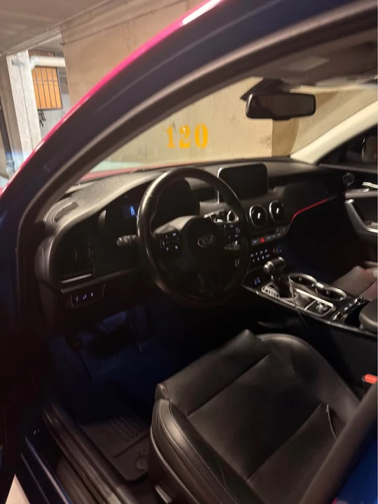2019 Kia Stinger - Image 5 of 8
