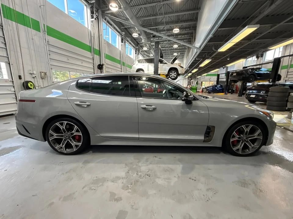 2019 Kia Stinger - Image 2 of 20