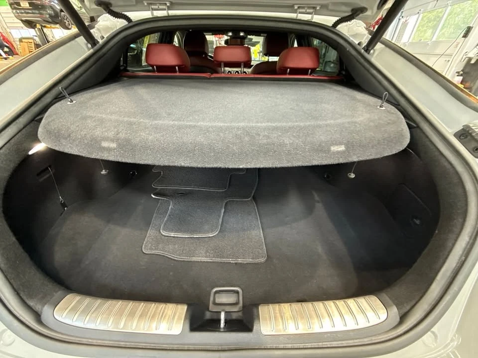 2019 Kia Stinger - Image 16 of 20