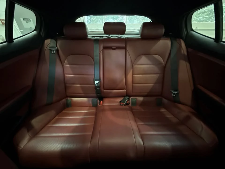 2019 Kia Stinger - Image 14 of 20