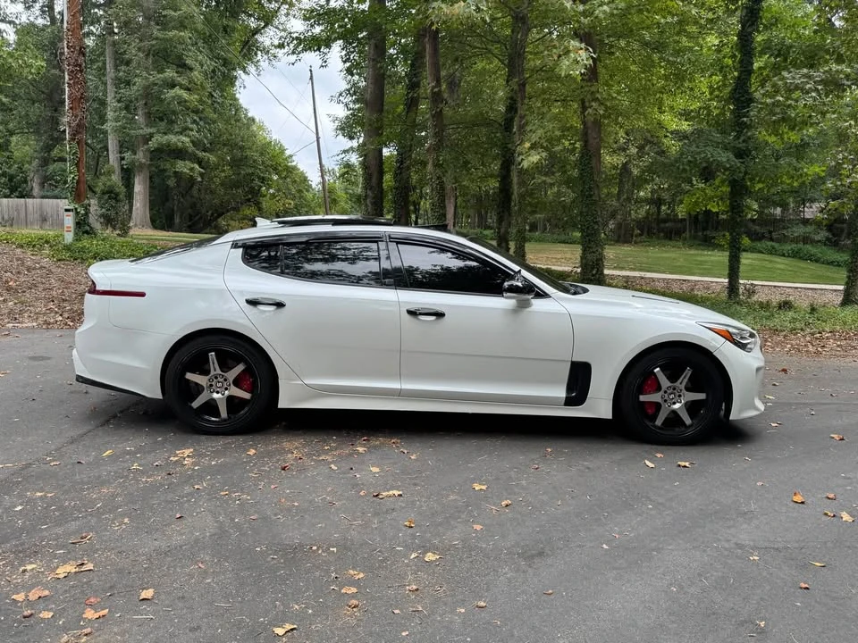 2019 Kia Stinger - Image 4 of 11