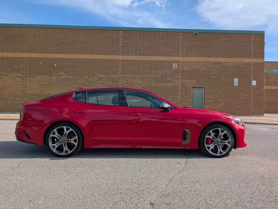 2019 Kia Stinger - Image 4 of 14