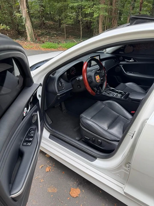 2019 Kia Stinger - Image 7 of 11