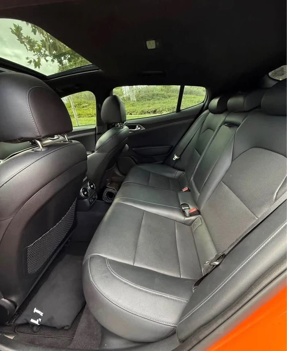 2019 Kia Stinger - Image 5 of 7