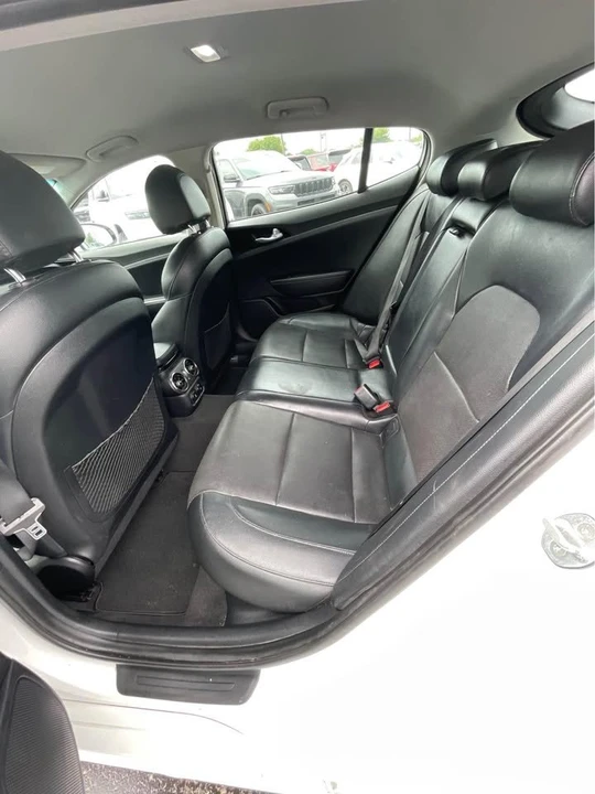 2019 Kia Stinger - Image 10 of 12