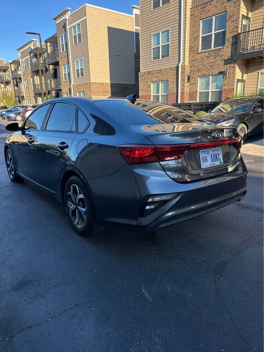 2019 Kia Forte - Image 5 of 8