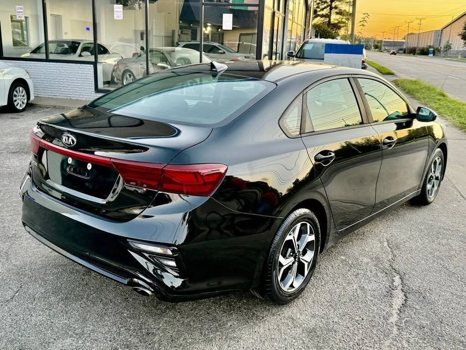 2019 Kia Forte - Image 7 of 18