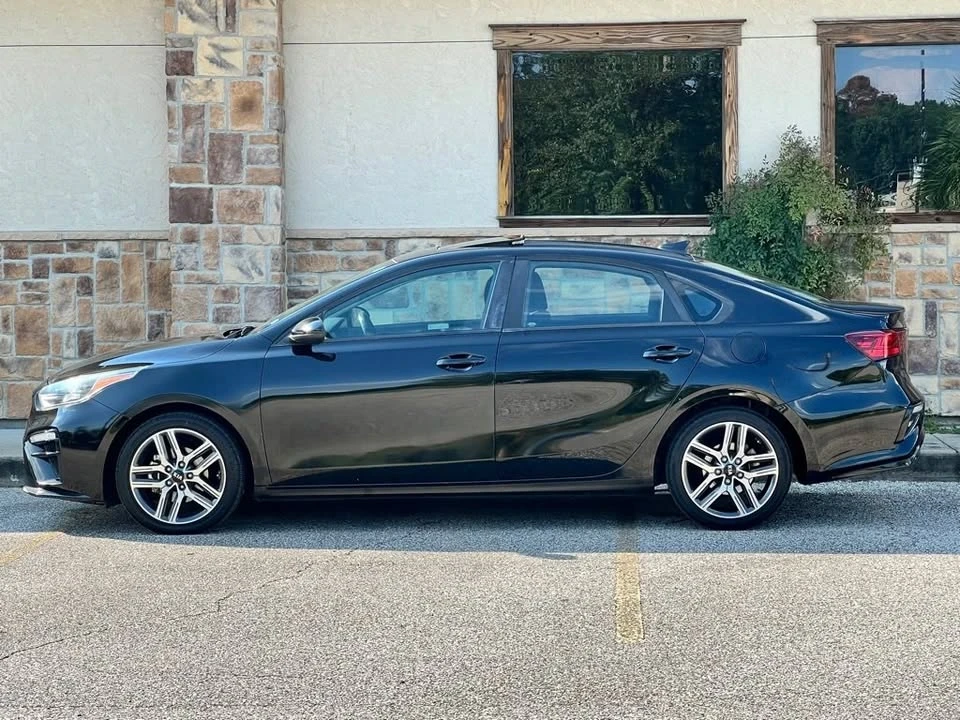 2019 Kia Forte - Image 2 of 20