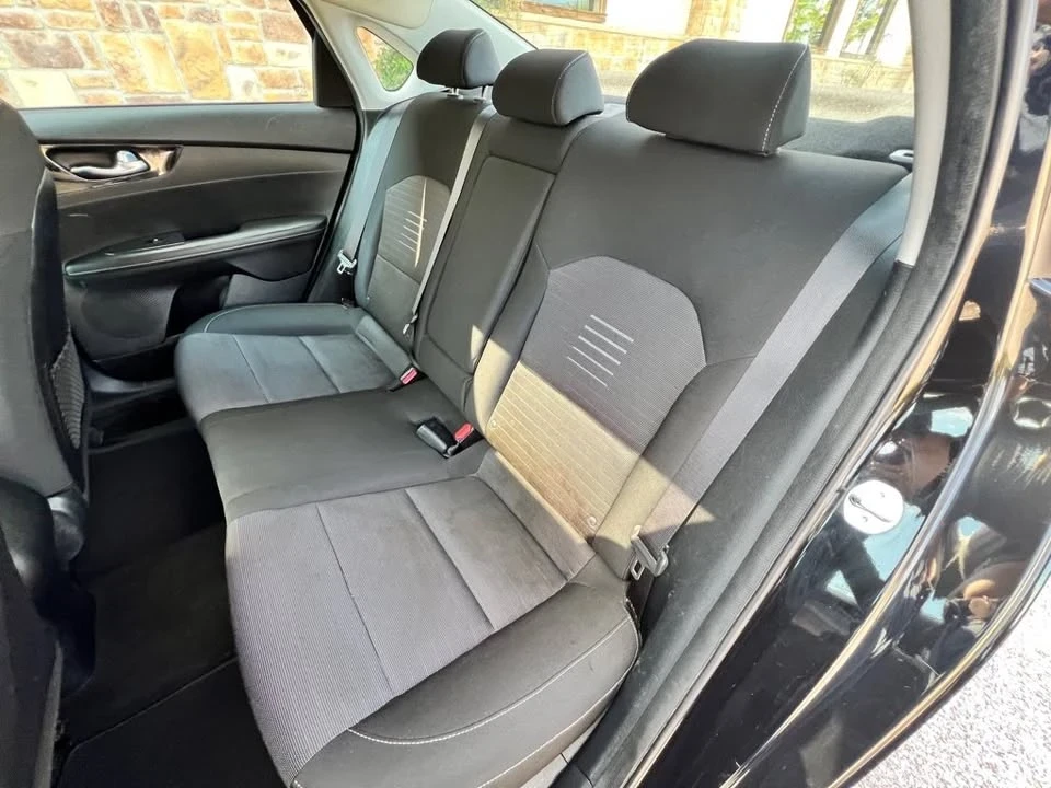 2019 Kia Forte - Image 15 of 20