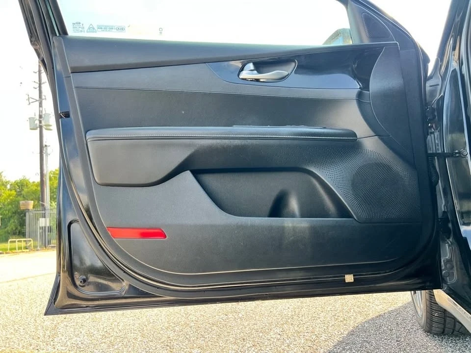 2019 Kia Forte - Image 17 of 20