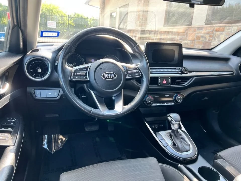 2019 Kia Forte - Image 10 of 20