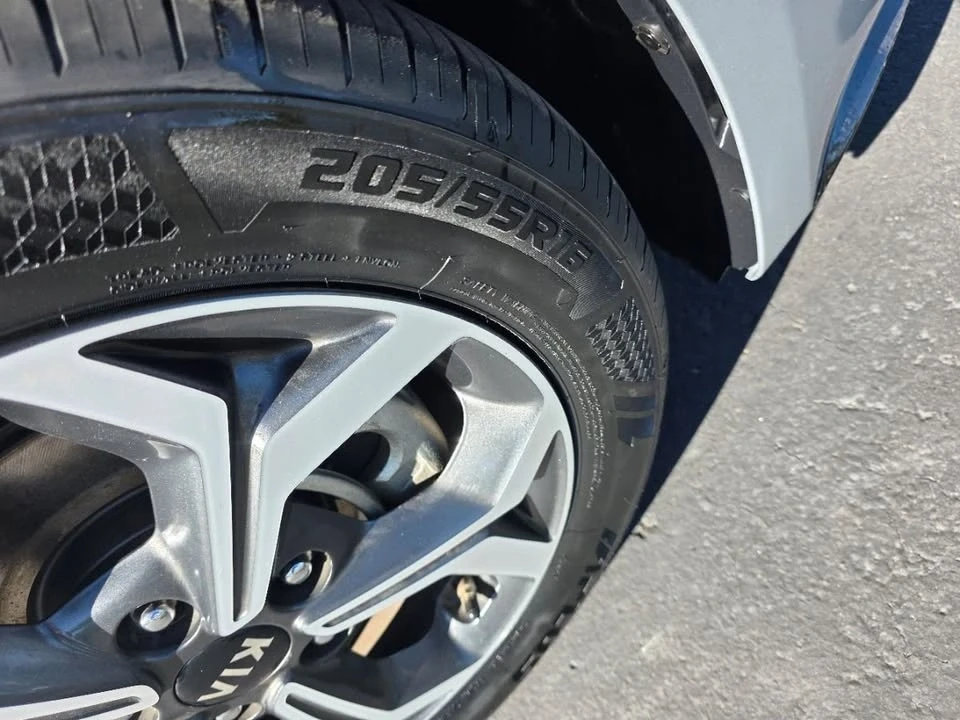 2019 Kia Forte - Image 12 of 20