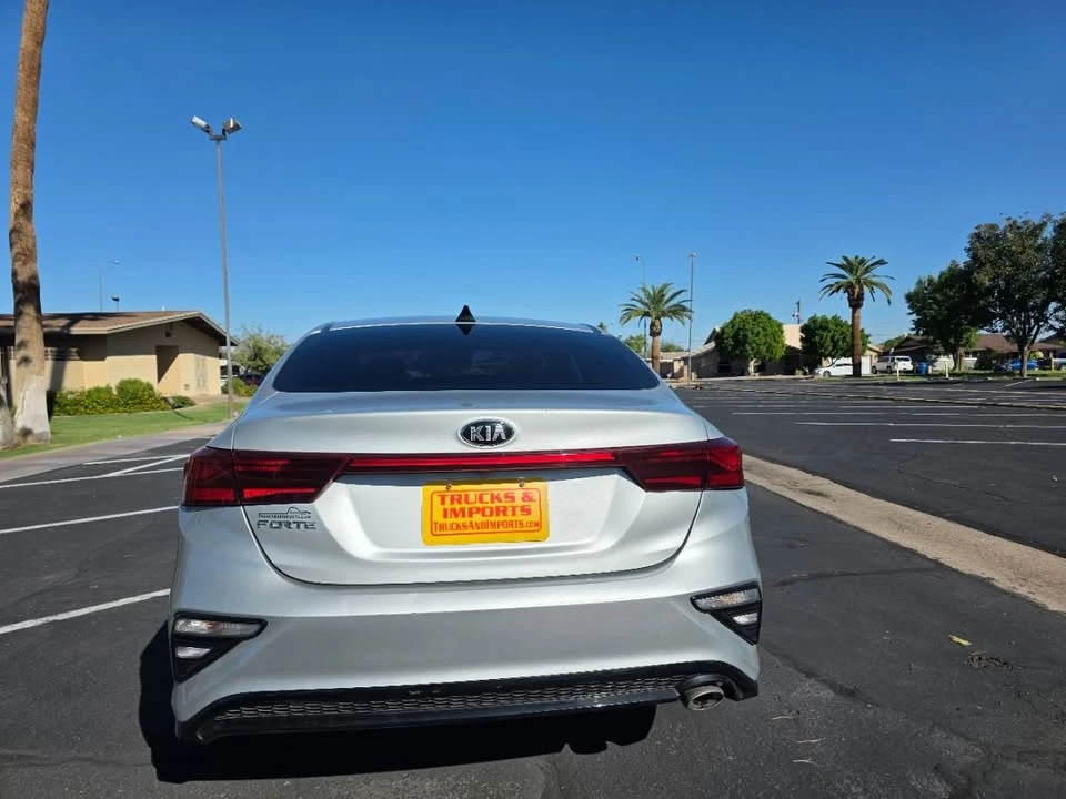 2019 Kia Forte - Image 9 of 18