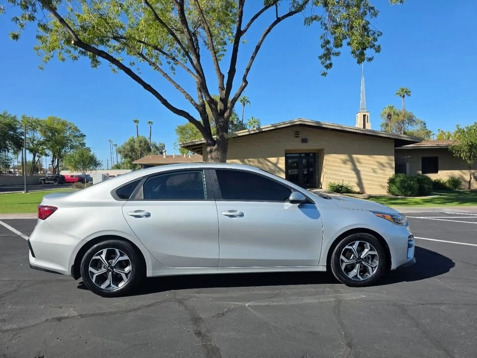 2019 Kia Forte - Image 3 of 20