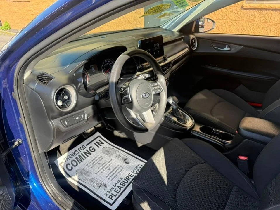 2019 Kia Forte - Image 17 of 20