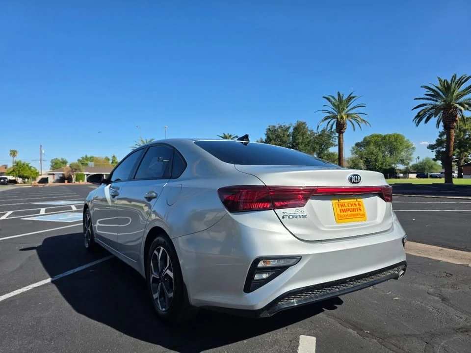 2019 Kia Forte - Image 8 of 20