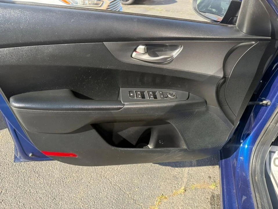 2019 Kia Forte - Image 17 of 20