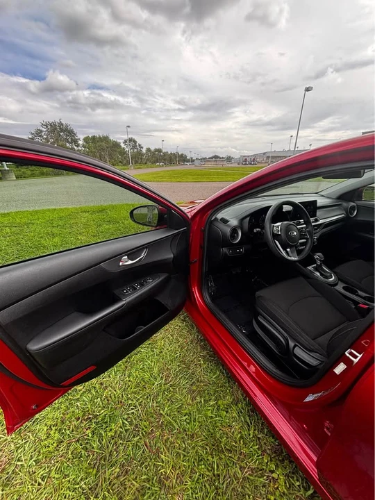 2019 Kia Forte - Image 8 of 9