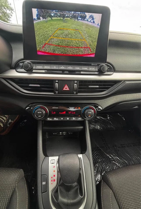 2019 Kia Forte - Image 5 of 9