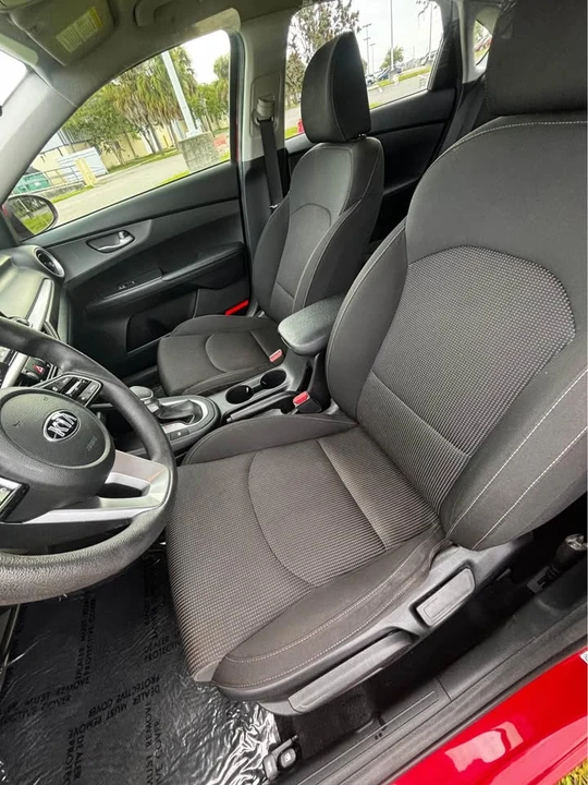 2019 Kia Forte - Image 7 of 9