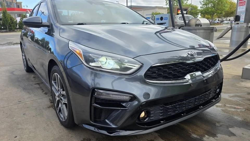 2019 Kia Forte - Image 9 of 12