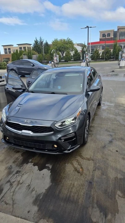 2019 Kia Forte - Image 10 of 12
