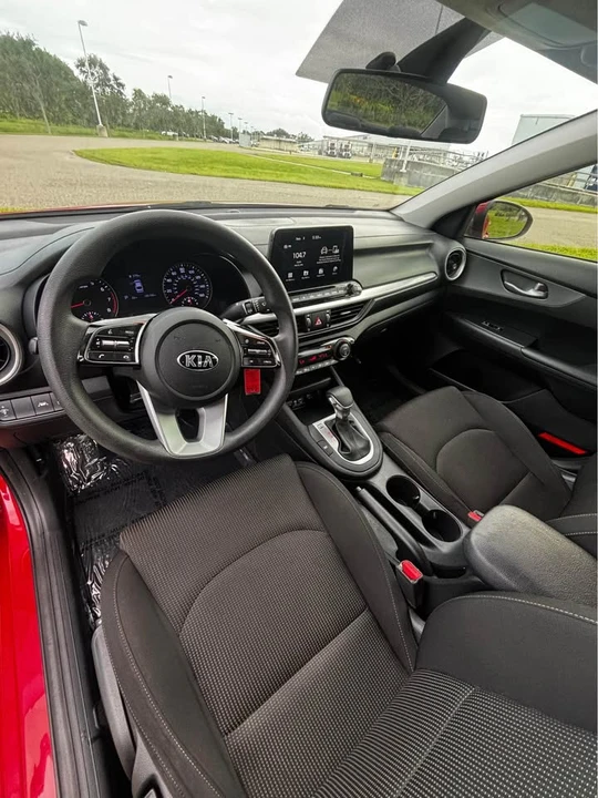 2019 Kia Forte - Image 6 of 9