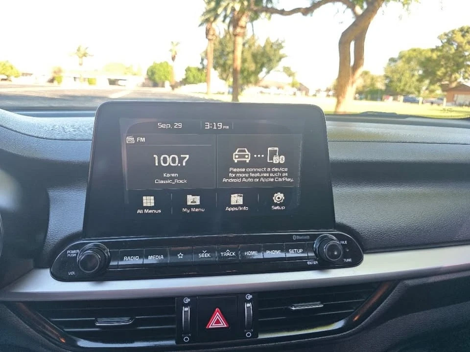 2019 Kia Forte - Image 14 of 20