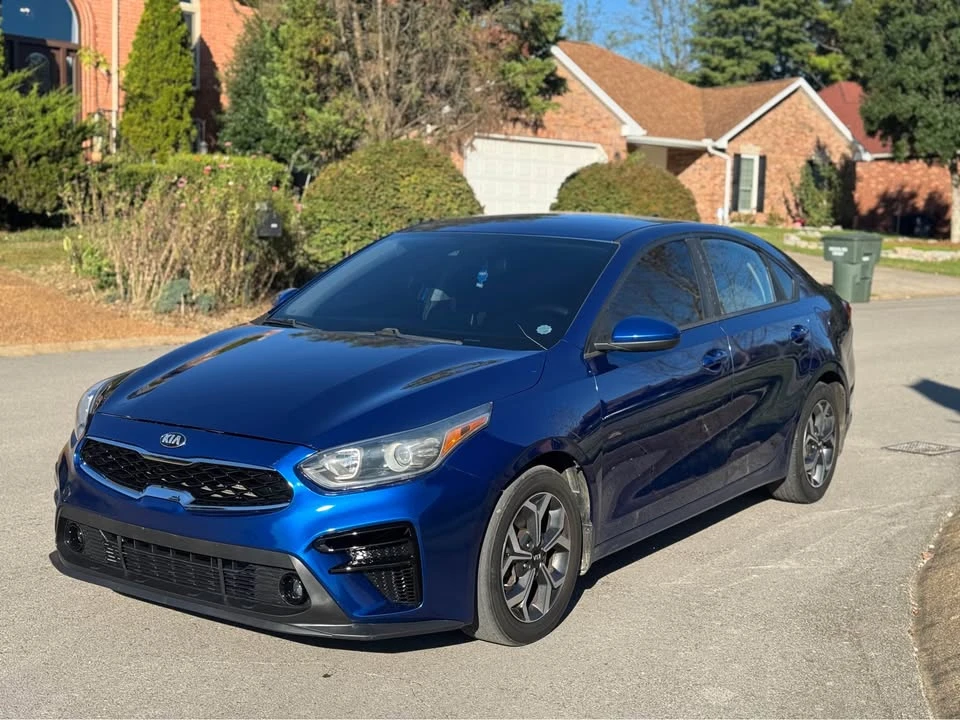 2019 Kia Forte - Image 2 of 11
