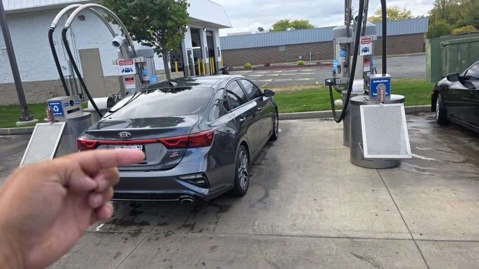 2019 Kia Forte - Image 5 of 12