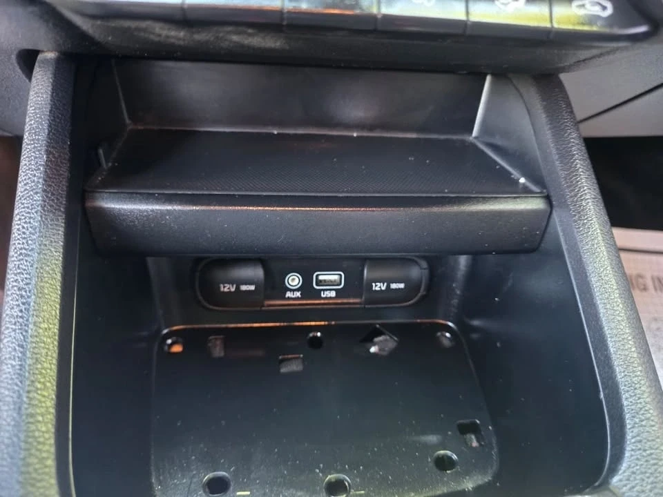 2019 Kia Forte - Image 17 of 20