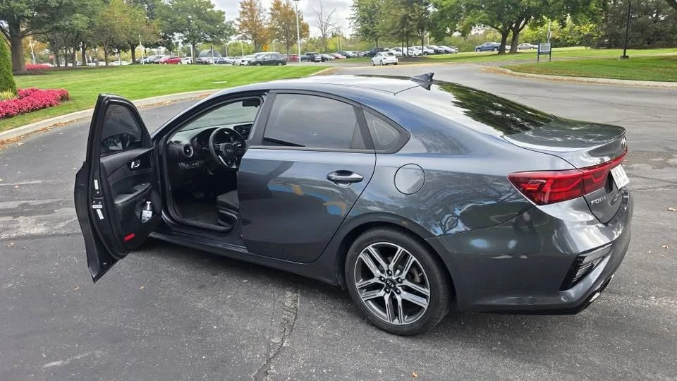 2019 Kia Forte - Image 4 of 12