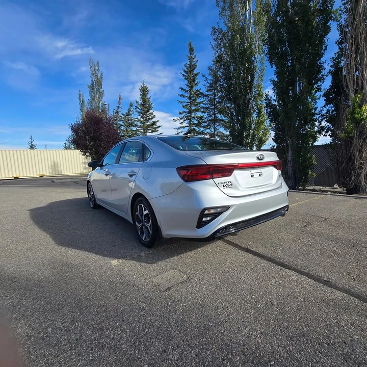 2019 Kia Forte - Image 8 of 14