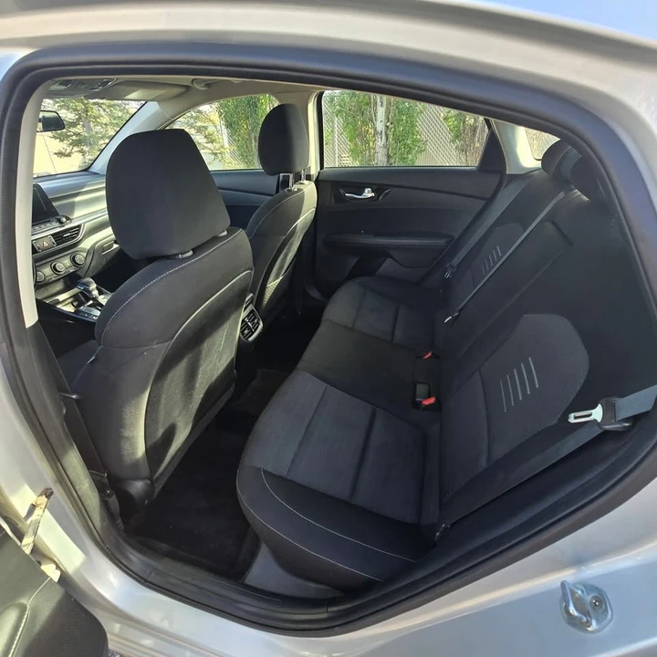 2019 Kia Forte - Image 11 of 14