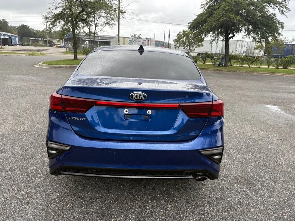 2019 Kia Forte - Image 8 of 12