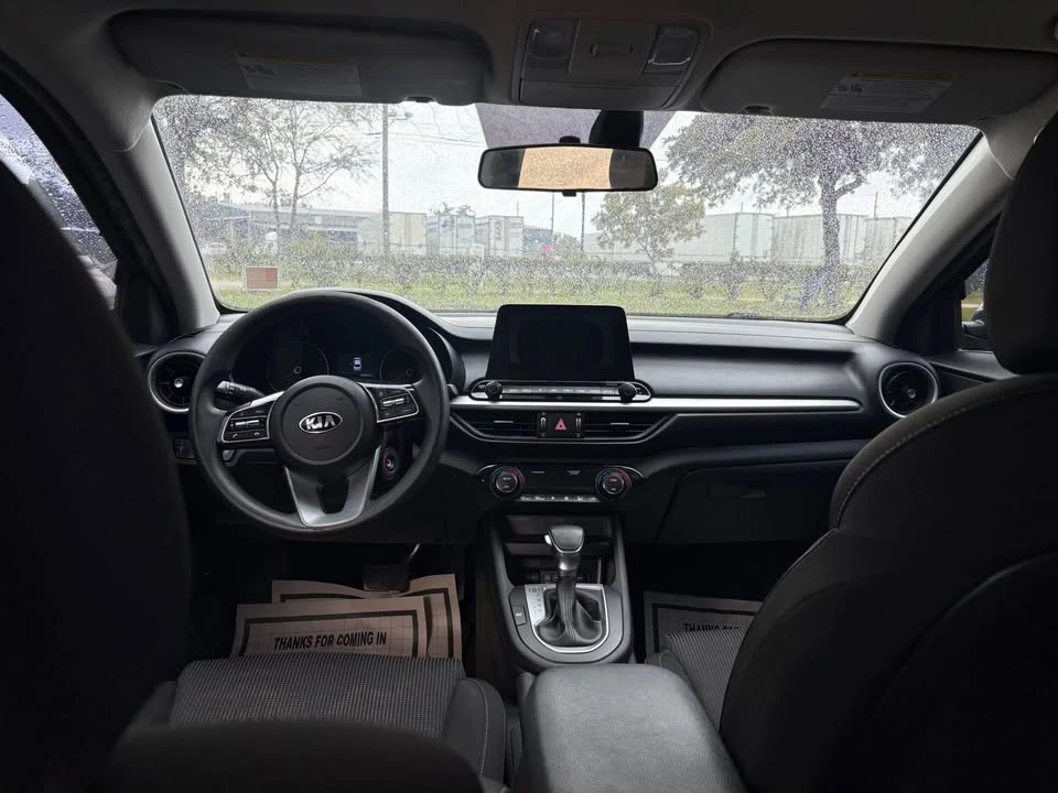 2019 Kia Forte - Image 10 of 12