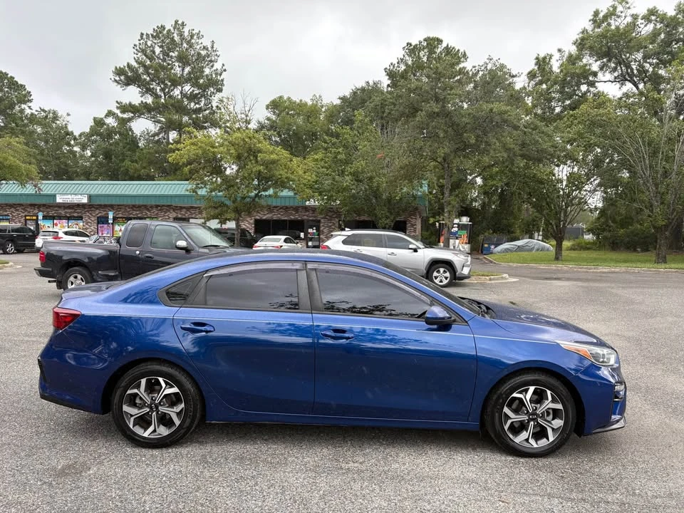 2019 Kia Forte - Image 7 of 12