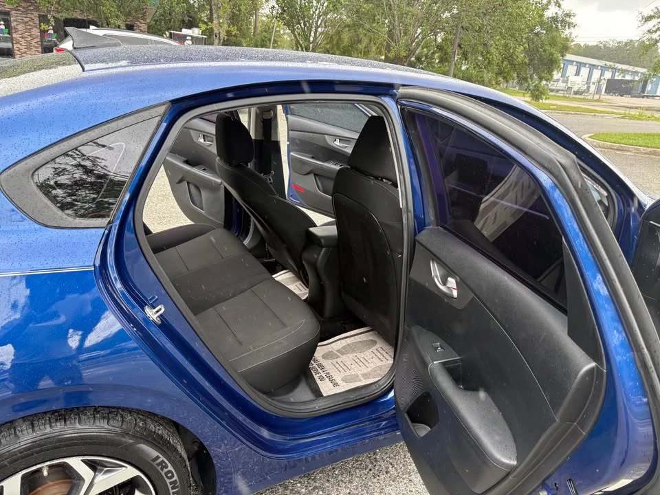 2019 Kia Forte - Image 3 of 12