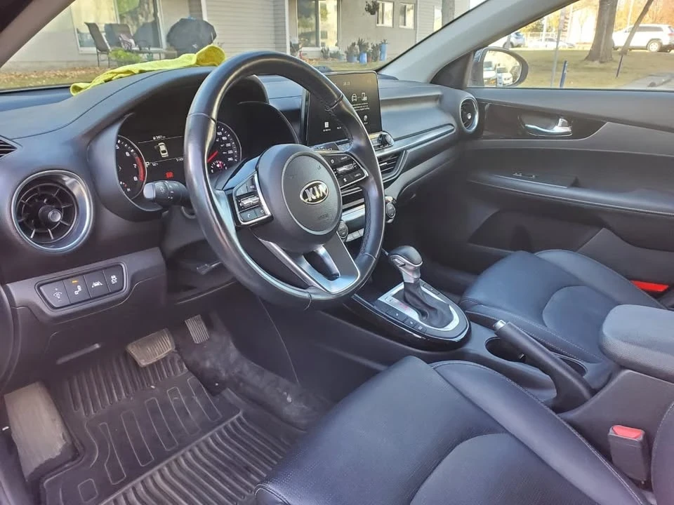 2019 Kia Forte - Image 9 of 12