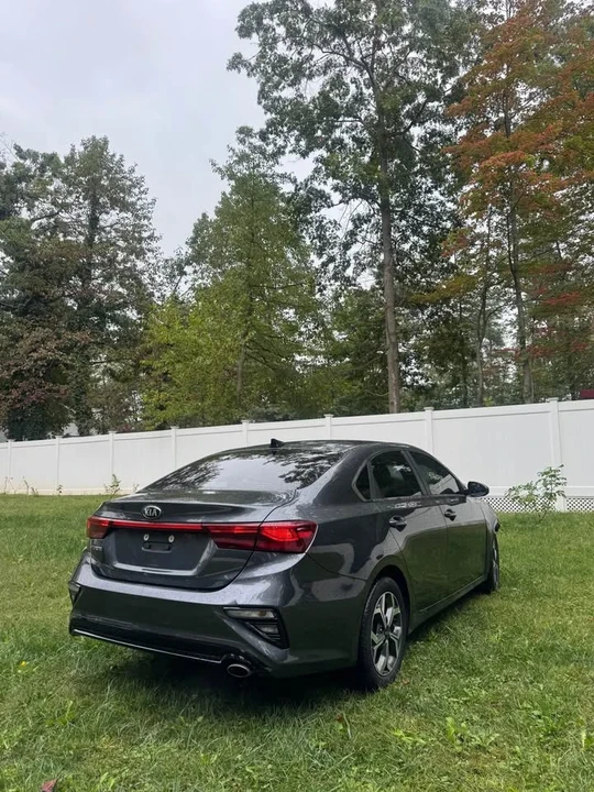 2019 Kia Forte - Image 2 of 7
