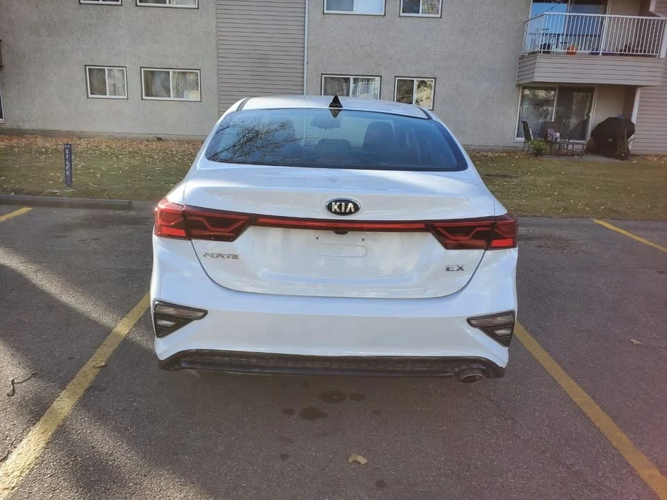 2019 Kia Forte - Image 4 of 12