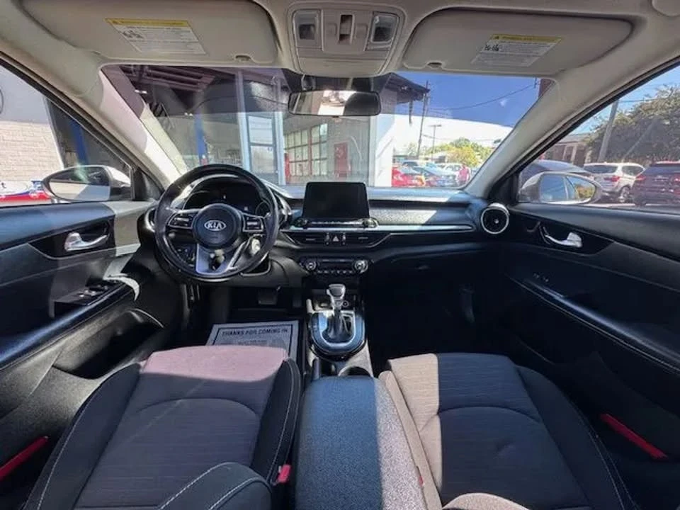 2019 Kia Forte - Image 3 of 8