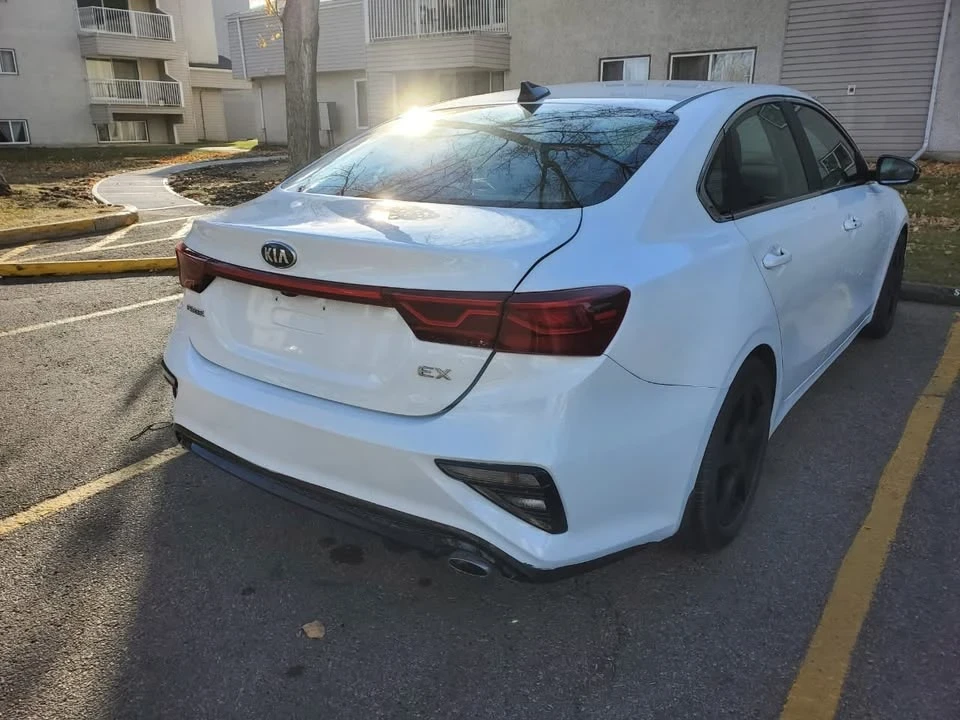 2019 Kia Forte - Image 2 of 12