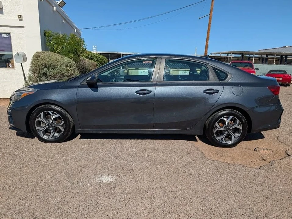 2019 Kia Forte - Image 10 of 11