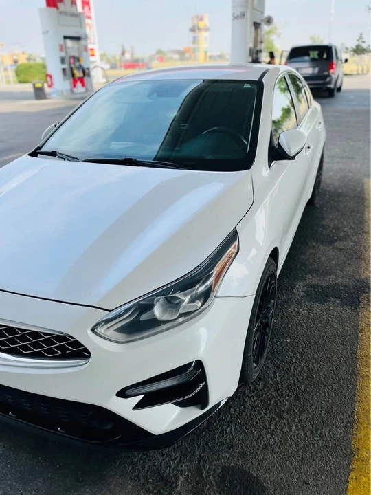 2019 Kia Forte - Image 2 of 8