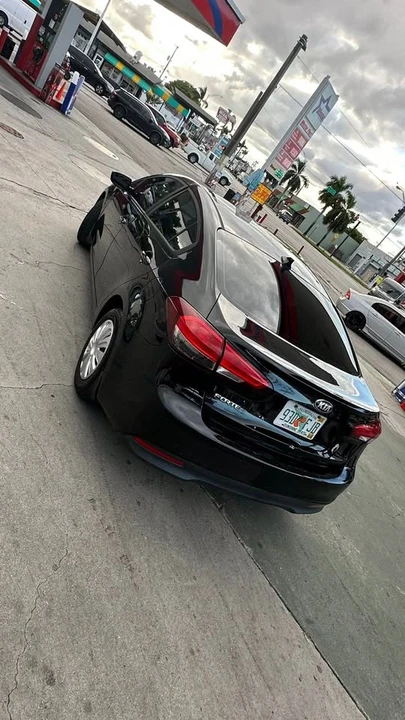 2019 Kia Forte - Image 5 of 8