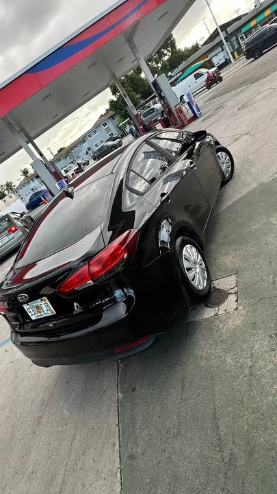 2019 Kia Forte - Image 3 of 8