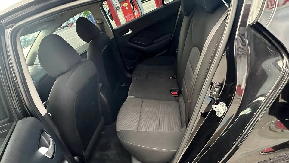 2019 Kia Forte - Image 7 of 8